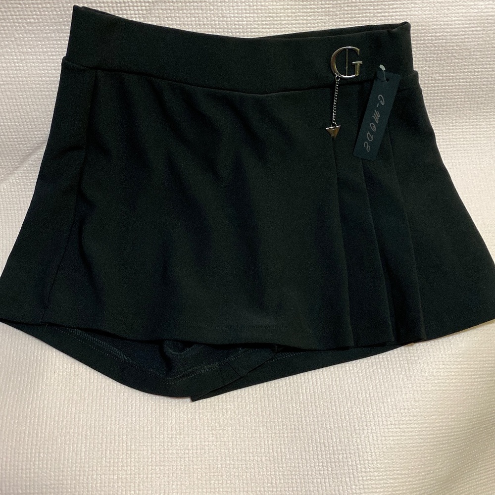 Short skirt